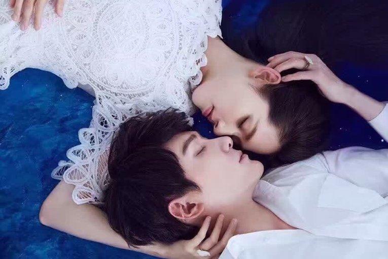 Cold是冷，Shoulder是肩膀，那​你知道Cold shoulder是什么意思吗？